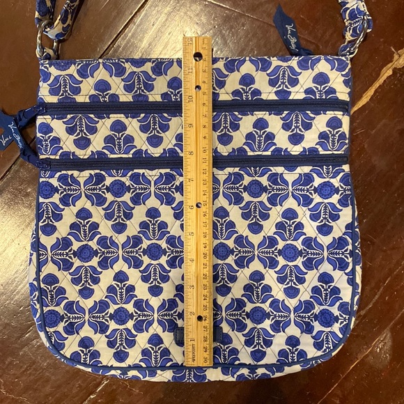 NWOT Vera Bradley Crossbody (Discolored Strap) - Picture 4 of 16